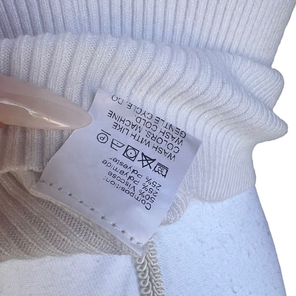 Stretch Knit Sweetheart Neckline Long Sleeve Top - Picture 8 of 8